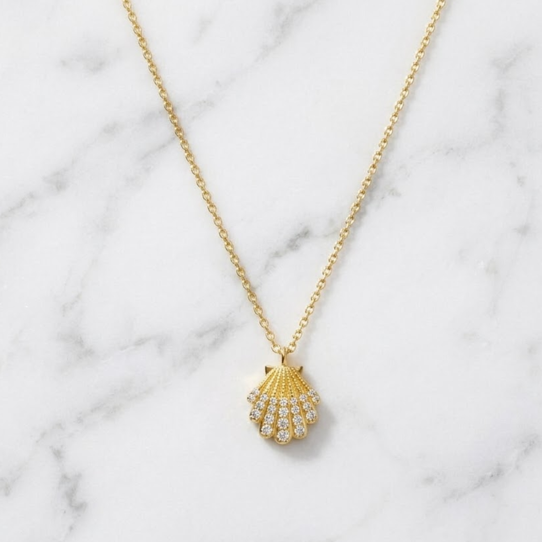 18K Solid Gold Natural Diamond Sea Shell Necklace