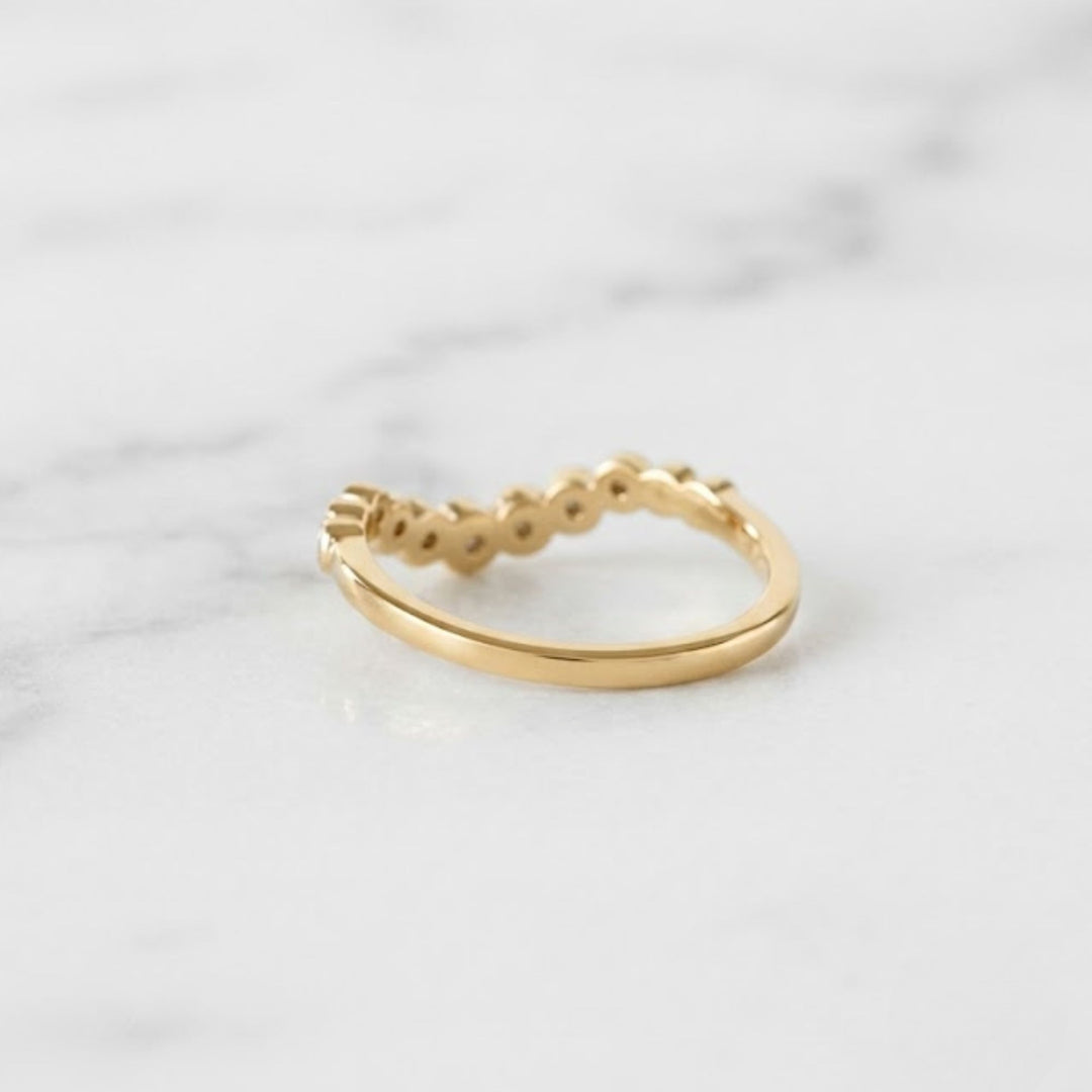 Diamond Bezel Curved Wedding Band | Graduated Bezel Ring | Bubble Diamond Band | Gold Stacking Ring | Bridal Wedding Band | Gift For Her