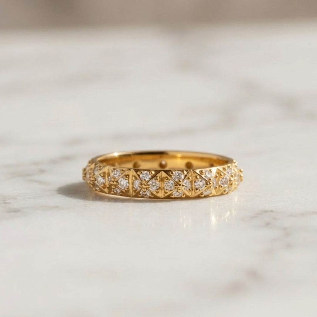 Lab Grown Diamond Pyramid Eternity Ring | 14K Solid Gold | Modern Geometric Wedding Band | Custom Fine Jewelry