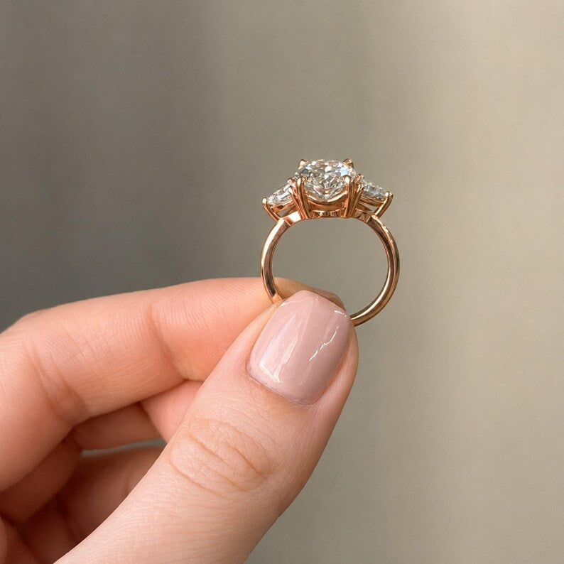 Elegant 3.00 CT Oval Lab Grown Diamond Engagement Ring with Trillion Accents
